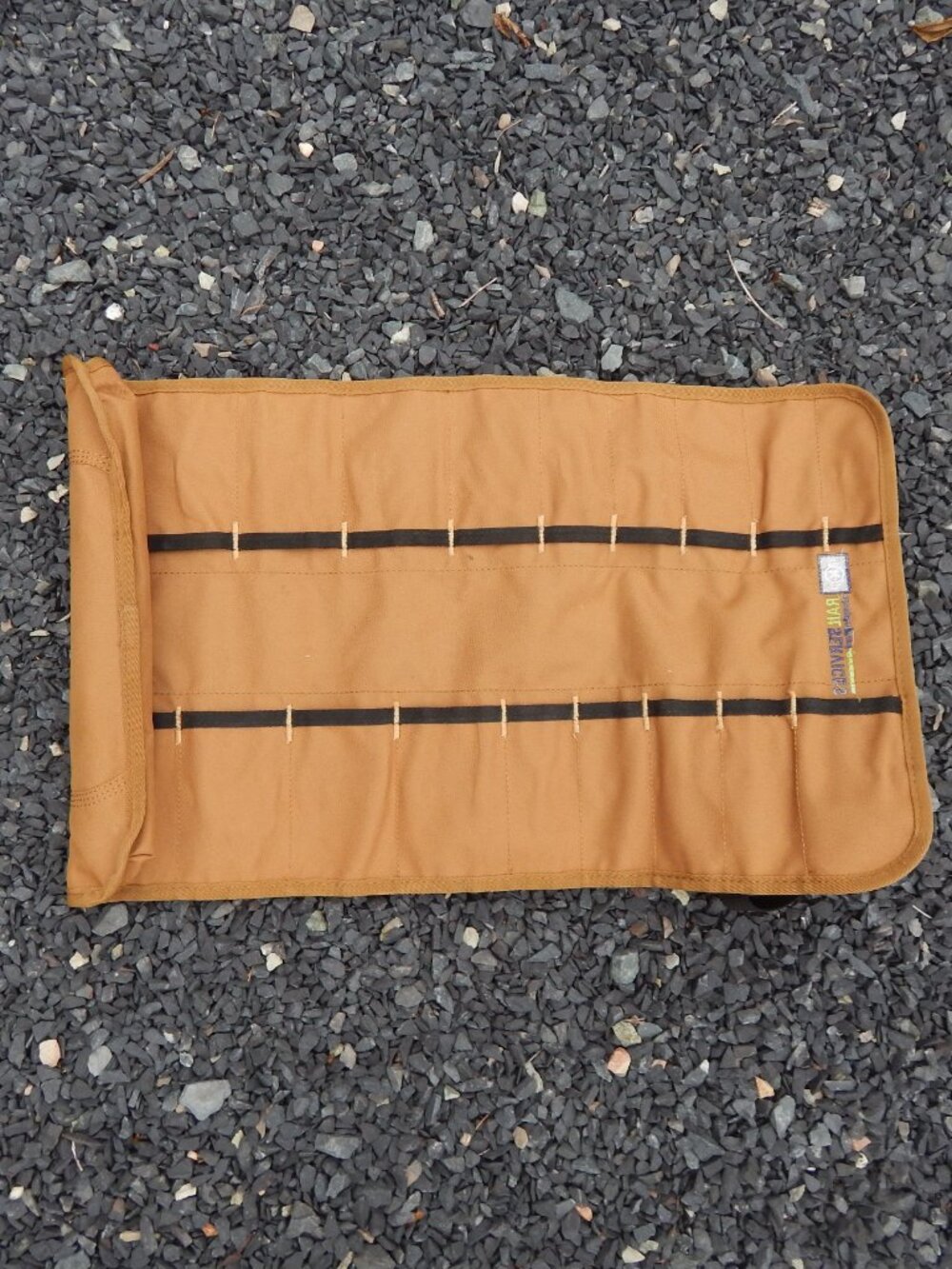 Carhartt 21 Pocket Utility Tool Roll Brown Very Cool - Picture 2 of 3